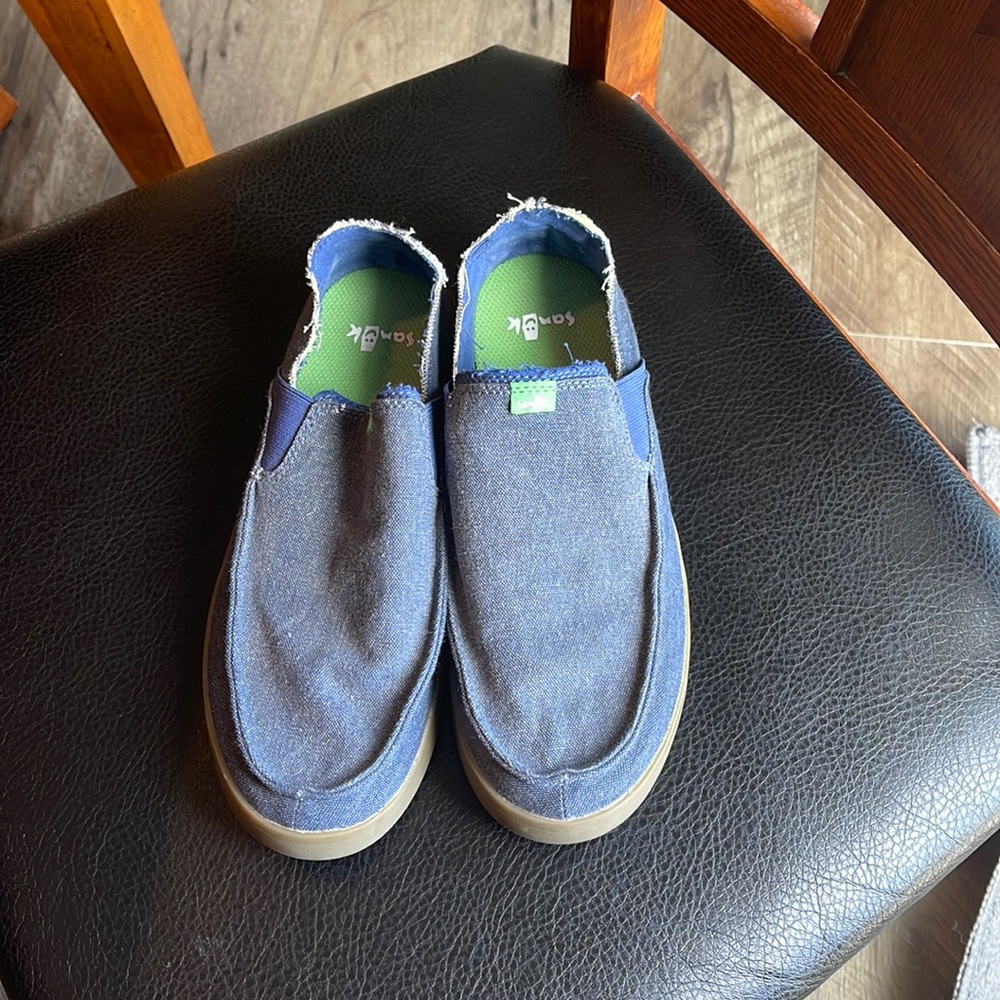 Sanuk pick pocket slip on